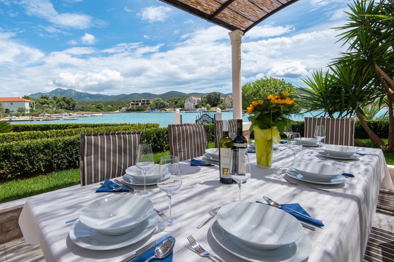 Villa Loviste Paradise Bagian luar foto