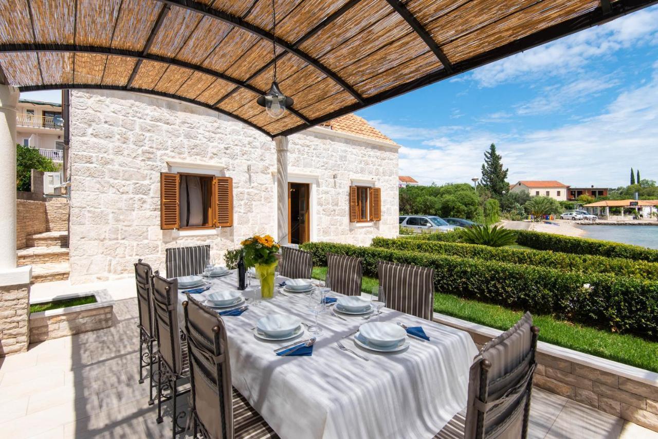 Villa Loviste Paradise Bagian luar foto