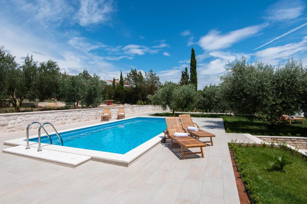 Villa Loviste Paradise Bagian luar foto